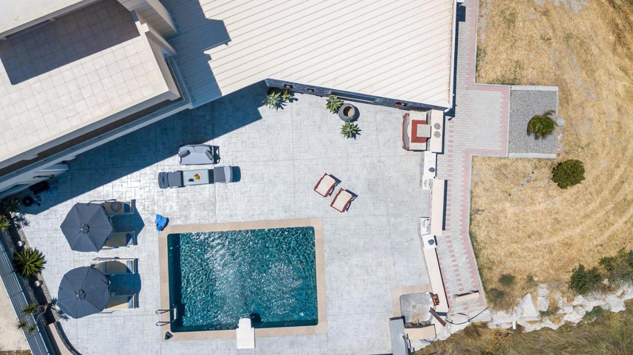 Des & Coo Luxury Villa With Private Pool Faliraki Zewnętrze zdjęcie